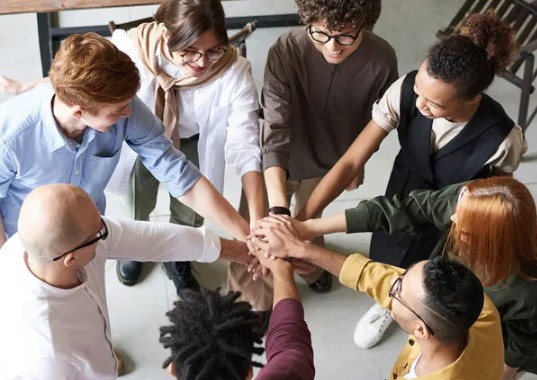 1743563525875912.jpg 人(rén).jpg