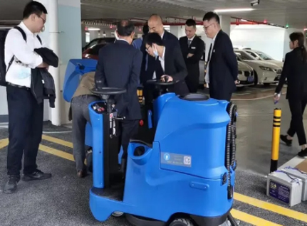 正确清潔和(hé)保養車(chē)庫或停車(chē)場(chǎng)