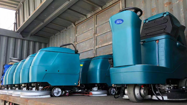 全自(zì)動洗地(dì)機(jī)助力工(gōng)廠(chǎng)清潔升